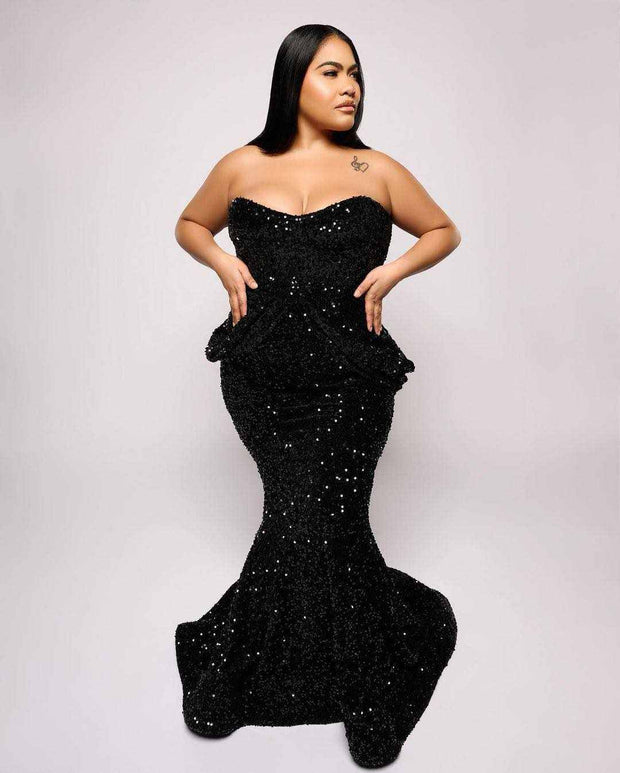 Devine Lux Sequin Bow Gown
Available In Pink And Black.
Sequin Maxi Dress
Tube
3D Bow Side Detail
Cut Outs
Side Slit
Back Zipper Closure
Lining
Stretch
Shell and Lining: 100% Polyester
ImportDeVine Lux Clothing & ApparelDevine Lux Sequin Bow Gown